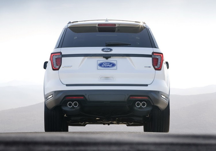 Tại thị trường Mỹ và Canada, Ford sẽ bắt đầu bán ra Explorer 2018 kể từ mùa thu tới với mức giá chưa được công bố. Trong khi đó, thế hệ mới của chiếc xe hiện vẫn đang được Ford phát triển.