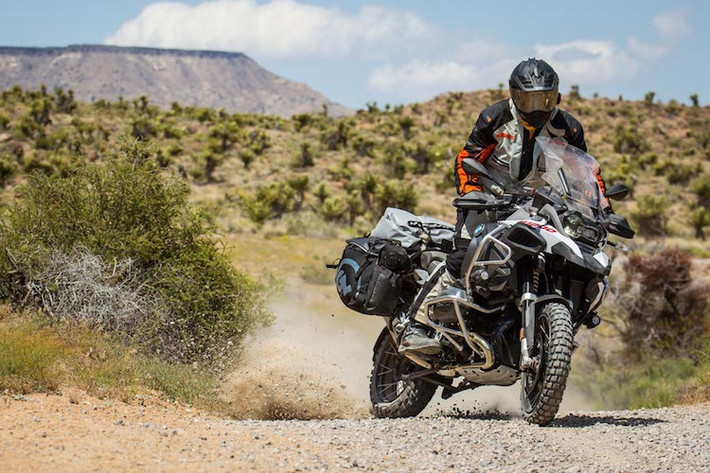 BMW R1200GS xDrive Hybrid sẽ được bán chính thức tại các thị trường đầu tiên trên Thế giới kể từ nửa sau năm nay. Giá bán của xe chưa được hãng xe môtô BMW công bố.