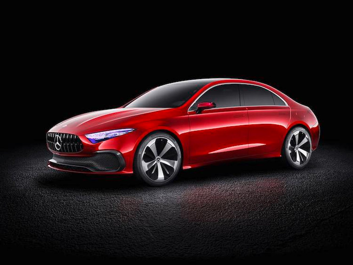Theo ông Gorden Wagener - Giám đốc thiết kế của Mercedes, mẫu xe ý tưởng Mercedes Concept A Sedan cho thấy thời kỳ của các đường nét cứng, gấp khúc trên xe hơi đã kết thúc. Chính vì vậy, mẫu xe ý tưởng này chỉ có một số đường nét tập trung ở phần đầu và đuôi xe; trong khi thân xe là tập hợp của những bề mặt cong đều.