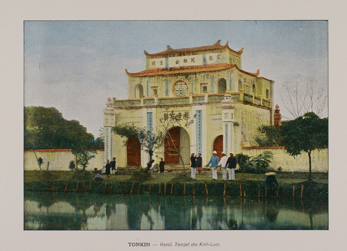 Một ngôi chùa ở Hà Nội, Việt Nam đầu thế kỷ 20.