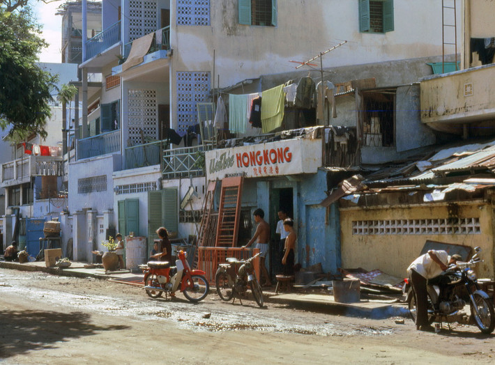 Trên đường Nguyễn Thái Học.