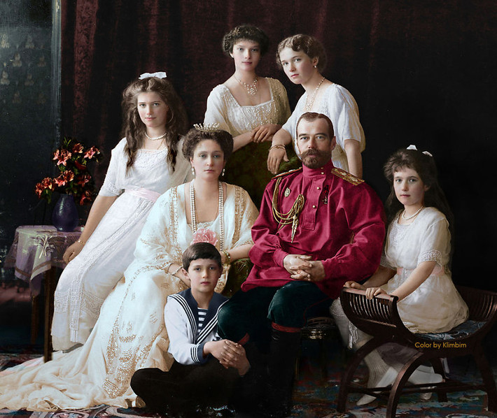 Gia đình Sa hoàng Nicholas II năm 1914.