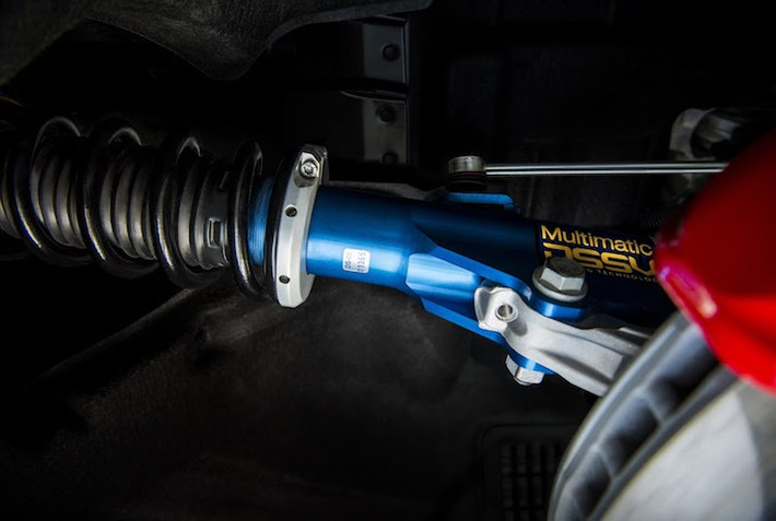 Một trong những thay đổi lớn nhất và quan trọng nhất của phiên bản này là hệ thống treo Multimatic DSSV (Dynamic Suspension Spool Valve) thể thao, vốn đã được trang bị cho phiên bản Camaro Z/28 thế hệ trước và nhận được đánh giá rất tốt từ các tay đua. Bên cạnh đó, hệ thống treo sau đã có thêm thanh ổn định có thể điều chỉnh 3 nấc.