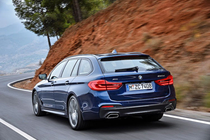 Theo hãng xe BMW, hãng sẽ bắt đầu bán 5 Series Touring kể từ tháng 6 năm nay. Được thiết kế nhằm phục vụ chủ yếu cho thị trường châu Âu, BMW đã xác nhận 5 Series Touring sẽ không tới Mỹ và chỉ được phân phối ở một số ít quốc gia thuộc các khu vực còn lại.