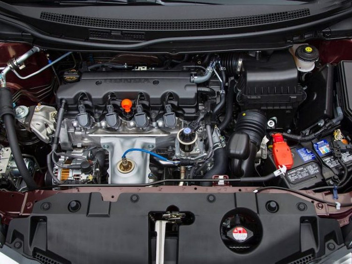 Không chi có "phom" giống Honda Fit, WR-V cũng có hệ động lực được "bê nguyên" từ mẫu xe hatchback này với động cơ VTEC 1.5l nạp khí tự nhiên 116 mã lực, kết hợp với hộp số vô cấp CVT và hệ dẫn động cầu trước.
