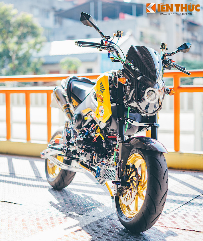 Với động cơ cực mạnh và hàng loạt các đồ chơi "khủng", chiếc xe của anh Chen vẫn rất nổi bật trong số hàng ngàn chiếc MSX đang chạy hàng ngày trên các con phố Đài Bắc.