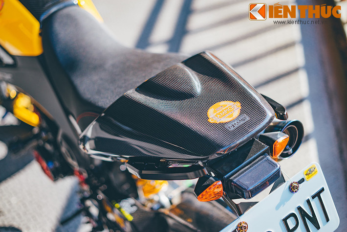 Toàn bộ phần vỏ sau của chiếc MSX đã được anh Chen trang bị bộ vỏ bằng sợi carbon của Tyga.
