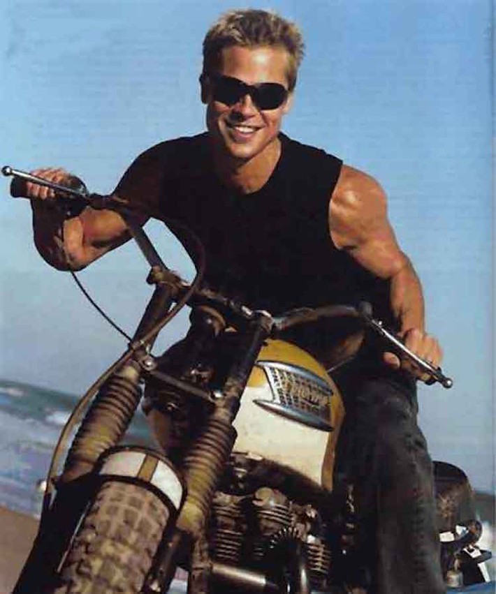 Không chỉ sở hữu Harley-Davidson, Brad Pitt còn có nhiều chiếc môtô khác tới từ châu Âu như Triumph Bonneville.
