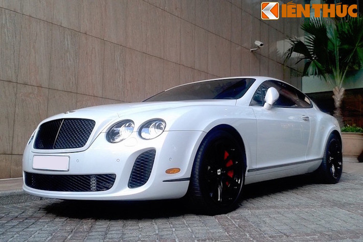 Được ra mắt lần đầu vào năm 2009, siêu xe Continental Supersports là phiên bản hiệu năng cao, được sản xuất giới hạn của dòng coupe siêu sang Continental thế hệ đầu tiên.