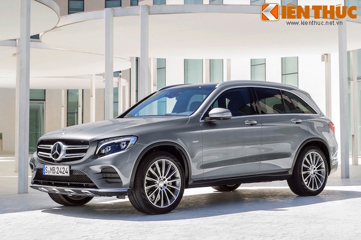 Tuy nhiên, mẫu xe được Mercedes đặt nhiều hi vọng nhất tại Việt Nam năm nay là GLC-Class hoàn toàn mới, được thiết kế để thay cho chiếc GLK rất được ưa chuộng trước đây. Mẫu xe này nhiều khả năng cũng sẽ là chiếc SUV được lắp ráp tại Việt Nam mà MBV đã nhắc tới bên trên.