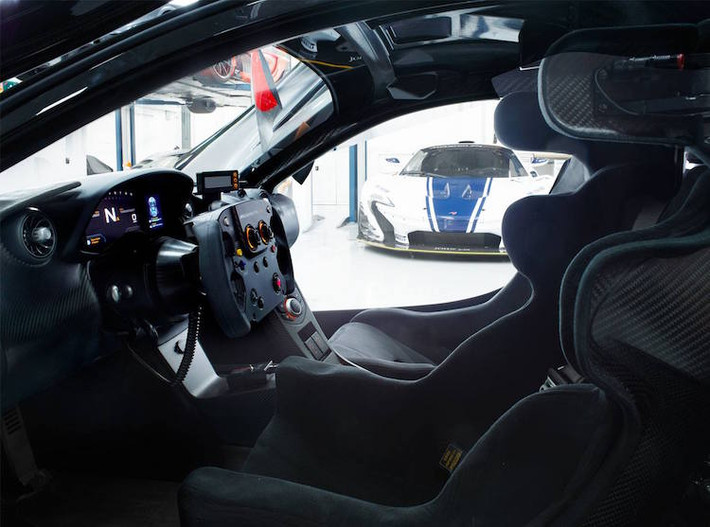 Sẽ có tổng cộng chỉ 35 chiếc P1 GTR được McLaren sản xuất, và chỉ có những khách hàng đã từng sở hữu một chiếc P1 mới có thể đặt hàng mẫu xe mới này. Mức giá niêm yết của McLaren dành cho mỗi chiếc P1 GTR là 3,06 triệu USD. Như vậy, tổng giá trị của 12 chiếc P1 trong gara McLaren là gần 37 triệu USD (tương đương gần 820 tỷ đồng.