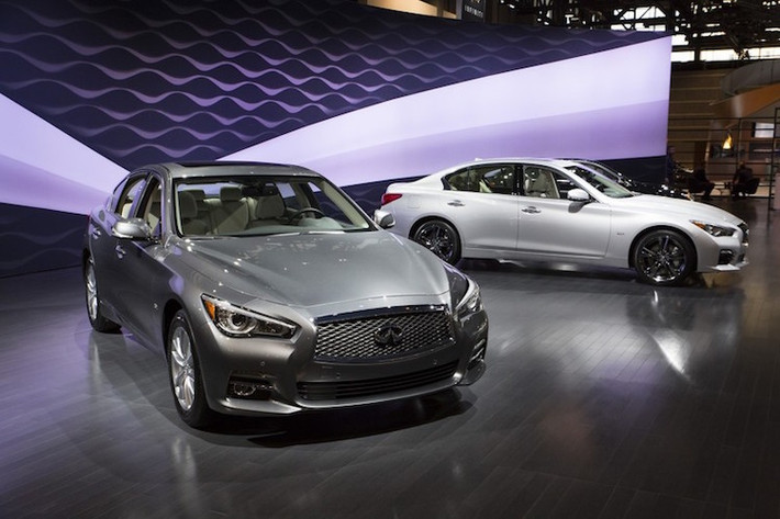 Lễ ra mắt chính thức các phiên bản động cơ mới của Infiniti Q50 2016 vừa được Infiniti tổ chức tại khu trưng bày của hãng ở triển lãm ôtô Chicago.