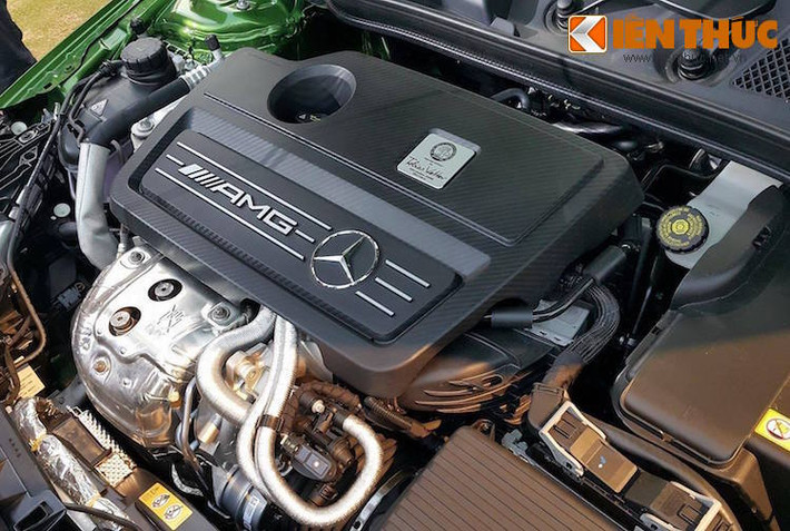 Với động cơ 2.0l 4 xi-lanh được cải tiến để đạt công suất 376 mã lực/475 Nm, A45 AMG hiện đang là chiếc hatchback compact mạnh nhất Thế giới được sản xuất hàng loạt. Giá bán tại Việt Nam của xe là hơn 2,2 tỷ đồng.