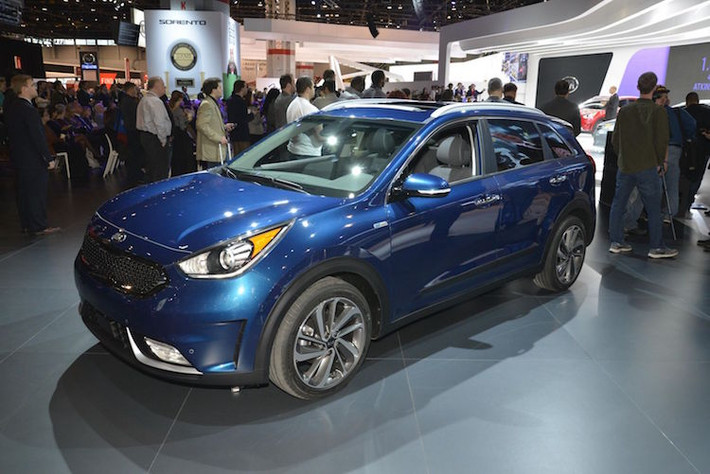 Vào năm 2013, Kia cũng đã từng tung ra một mẫu concept crossover Niro; tuy nhiên chiếc xe này hoàn toàn không có điểm chung nào với chiếc crossover Kia Niro của năm 2016.