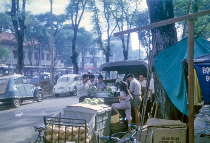 Một góc đại lộ Lê Lợi.