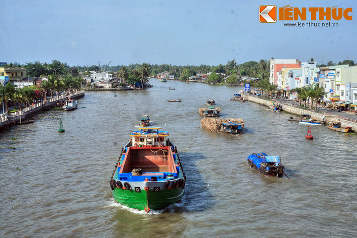 Nằm ở tỉnh Hậu Giang, thị xã Ngã Bảy là một đô thị có địa thế độc nhất vô nhị của Việt Nam: Nơi gặp nhau của bảy dòng kênh có lịch sử hình thành từ công cuộc khai phá vùng đất Nam Bộ trong nhiều thế kỷ.
