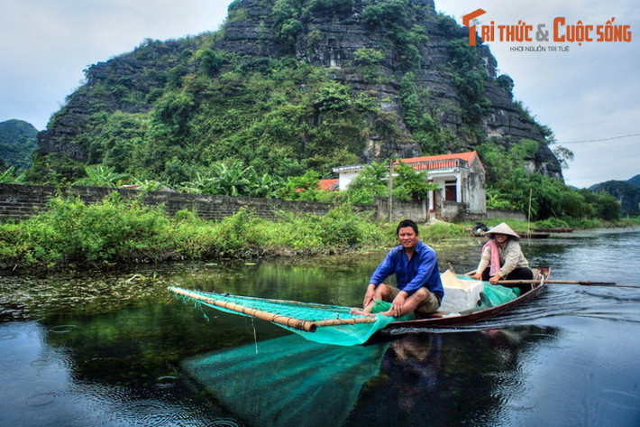 Bên cạnh khung cảnh thiên nhiên tươi đẹp, việc quan sát đời sống gắn với sông nước của cư dân địa phương cũng đem lại cho du khách nhiều trải nghiệm văn hóa quý giá.