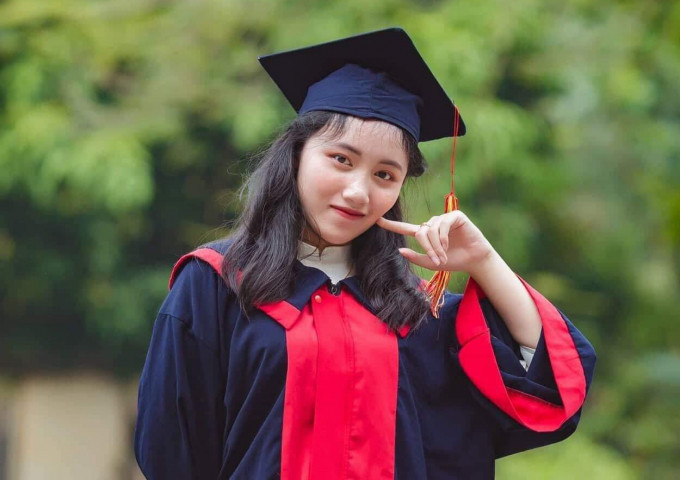 Thu Hà sẽ đăng ký xét tuyển nguyện vọng 1 vào ngành Y đa khoa và nguyện vọng 2 vào ngành Răng hàm mặt của Trường ĐH Y Hà Nội để theo đuổi niềm đam mê với ngành y của mình.