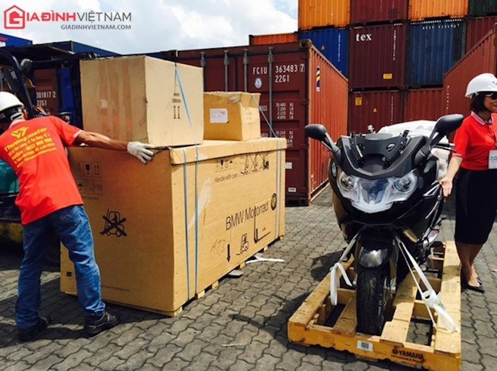 Để tương xứng với mức giá “khủng” này, BMW K1600 GTL được trang bị động cơ 6 xi-lanh xếp thẳng hàng, dung tích 1.649cc với mô-men xoắn cực đại 175 Nm.