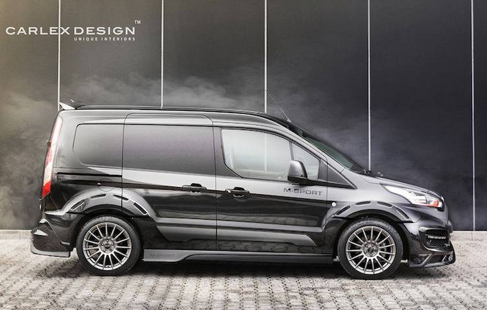Ở hai bên thân xe, chiếc Transit Connect đã có các vòm bánh "cơ bắp" hơn với bộ nẹp của Carlex. Bộ mâm của xe có thiết kế nhiều nan khá giống với những chiếc xe đua rally của Ford; nằm giữa bánh trước và sau là bộ nẹp thân xe mới.