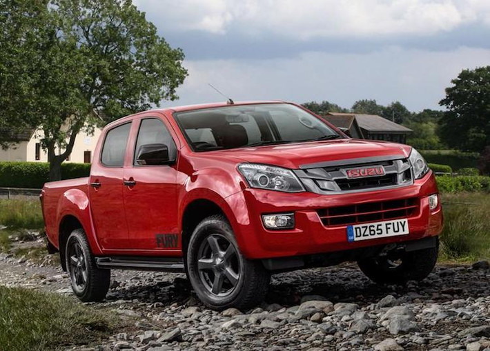 Dù dựa trên cơ sở của D-Max nhưng theo ông Inoue nhấn mạnh, cũng giống như BT-50 và Ranger hiện tại, BT-50 và D-Max thế hệ mới sẽ chỉ chia sẻ chung chassis cùng một số phiên bản động cơ và hệ dẫn động. Ngoài ra kiểu dáng ngoại thất và nội thất của 2 mẫu xe này sẽ khác nhau hoàn toàn.