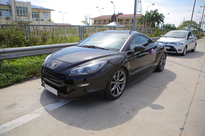Mẫu xe coupe thể thao độc đáo Peugeot RC-Z có xuất xứ từ Pháp.