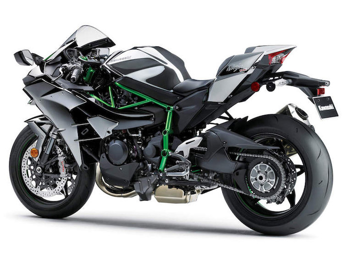 Để phát triển Ninja H2, toàn bộ các chi nhánh của tập đoàn Kawasaki đã được huy động. Công ty hàng không Kawasaki đã chịu trách nhiệm thiết kế ra kiểu dáng khí động học của xe, với toàn thân làm bằng sợi carbon và các cánh khí động học giúp chiếc xe ổn định ở tốc độ cao mà không cần phải gia tăng chiều dài. Hiện nay, Ninja H2R đang giữ danh hiệu chiếc môtô mạnh nhất từng được chế tạo bởi Kawasaki.