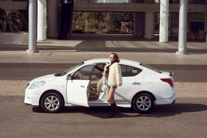 Được Nissan Việt Nam ra mắt lần gần nhất ở Triển lãm VIMS 2016 diễn ra hồi tháng 10/2016 - Sunny có thiết kế thay đổi không nhiều so với phiên bản cũ. Nó nhận được sự đánh giá cao từ các chuyên gia, người tiêu dùng về thiết kế với khung gầm chắc chắn và khả năng cách âm tốt.