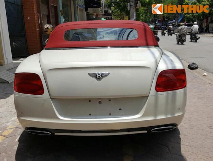 Tại Việt Nam hiện nay, số lượng Continental GTC khá ít, tuy nhiên các phiên bản cá nhân hóa bởi Mulliner càng hiếm hơn. Mặc dù vậy, với việc có đại lý chính hãng, các "đại gia" Việt nay có thể dễ dàng "nhờ cậy" tới Mulliner hơn khi có nhu cầu về một chiếc siêu xe "hàng thửa".