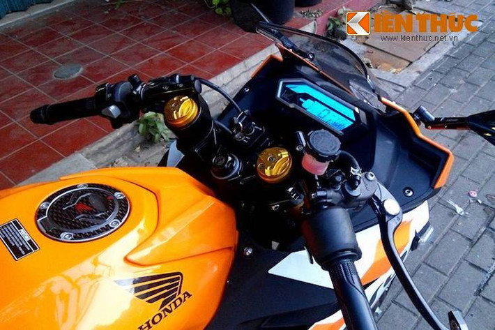 Trên bản độ này, toàn bộ phần thân xe cùng các chi tiết nguyên bản của CBR150R 2016 được giữ nguyên. Động cơ DOHC 1 xi-lanh 150 cc nguyên bản, có chung cơ sở như Honda Winner hay Honda CB150R Streetfire mới của xe cũng không được chủ xe "đụng chạm", tạo ra công suất 16,9 mã lực tại 9000 vòng/phút và mô-men xoắn cực đại 13,7 Nm tại 7000 vòng/phút.
