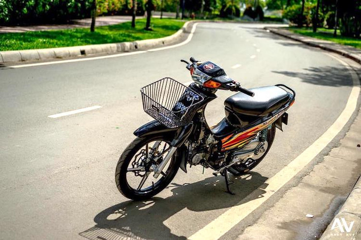 Với độ phổ biến cao và giá thành rẻ, Honda Wave 110 là một trong những dòng xe thường được độ nhiều nhất ở các nước Đông Nam Á. Tại Việt Nam, chiếc xe cũng được khá nhiều người chơi lựa chọn để dựng nên các bản độ theo đủ phong cách khác nhau, từ kiểng tới "xe đấu".