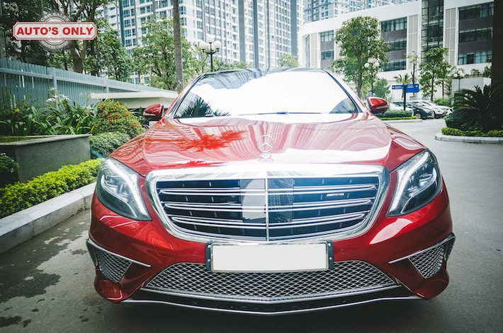 Sau khi nâng cấp, chiếc S-Class có ngoại hình y hệt dòng sedan hạng sang mạnh mẽ nhất nhà Mercedes. Nhờ có toàn bộ cản trước của S65, ngay cả những người yêu xe cũng khó có thể phân biệt chiếc S-Class này với S65 AMG "hàng thật".