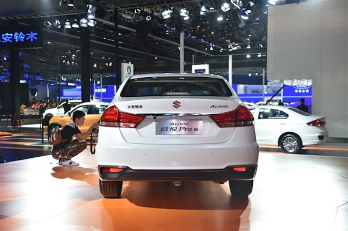Hiện tại, Suzuki chưa công bố giá cho Alivio Pro tại thị trường Trung Quốc. Trong khi đó, nếu như được nâng cấp với các thay đổi của Alivio Pro, nhiều khả năng phải tới năm 2018 Suzuki Ciaz mới có phiên bản mới. Tại thị trường Việt Nam, mẫu xe này được bán ra với mức giá khoảng hơn 500 triệu đồng nhưng thường xuyên nằm trong top xe ế nhất.