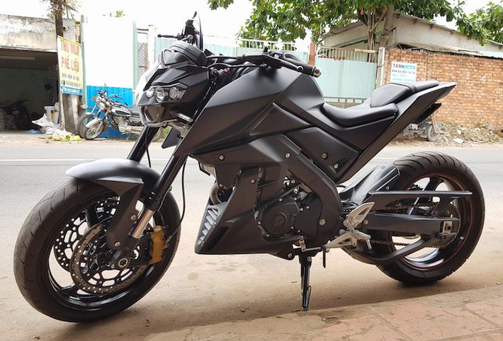Từng xuất hiện tại các nước trong khu vực với tên gọi M-Slaz và Xabr2 150, mẫu xe môtô Yamaha TFX150 đã chính thức vào thị trường Việt Nam từ năm 2016. Với thiết kế ấn tượng mang hơi hướng streetfighter cùng động cơ chia sẻ chung với dòng sportbike Yamaha R15, mẫu xe này đã nhanh chóng được các biker trẻ ưa chuộng.
