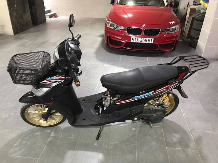 Ra mắt thị trường từ năm 2002, mẫu xe ga Yamaha Mio cỡ nhỏ được giới chơi xe trên toàn Đông Nam Á rất ưa chuộng. Với những "đồ chơi" tới từ nhiều hãng tên tuổi, các biker có thể biến Mio trở thành chiếc xe đấu drag có thể "đánh bại" cả những siêu môtô ở "nước đề", hoặc một chiếc xe "kiểng" đẹp mắt, tiện dụng.