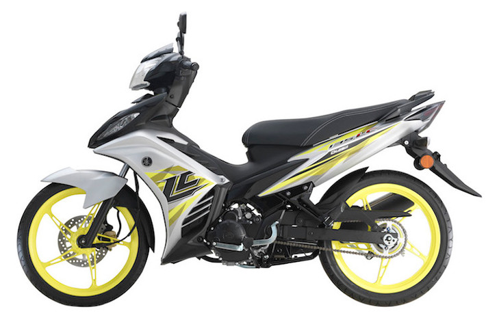 Về động cơ, Y135LC 2017 vẫn tiếp tục "trung thành" với khối máy xi-lanh đơn 4 kỳ SOHC 4 van làm mát bằng chất lỏng, dung tích thực 134 cc. Động cơ này sử dụng chế hòa khí thay vì hệ thống phun xăng điện tử, cho công suất tối đa 11,97 mã lực tại 8500 rpm và mô-men xoắn cực đại 11,79 Nm tại 5500 rpm.
