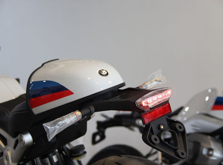 Dù đã ra mắt trên Thế giới khá lâu nhưn phải tới tận đầu tháng 8 này, chiếc R nine T Racer đầu tiên mới chính thức "đặt chân" tới Việt Nam. Do Euro Auto - đơn vị phân phối chính thức BMW Motorrad tại Việt Nam hiện không được thông quan xe do dính "bê bối" gian lận thuế nên chiếc R nine T Racer này đã được nhập về nước ta bởi một showroom tư nhân tại Sài Gòn.