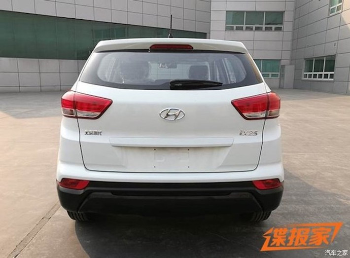 Tại thị trường Trung Quốc, ix25 2018 được bán với giá khởi điểm từ 109.800 NDT (tương đương 376 triệu) và đạt cao nhất 152.800 NDT (tương đương 523 triệu đồng).