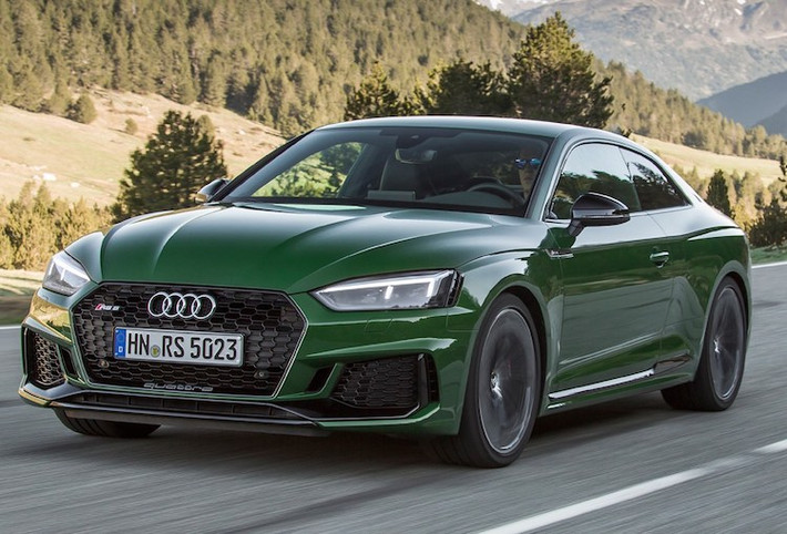 Nằm bên dưới nắp ca-pô, RS5 2018 được trang bị động cơ xăng 2.9l V6 tăng áp kép hoàn toàn mới, được lấy từ chiếc xe sang Porsche Panamera S. Tuy nhiên, Audi đã tiếp tục cải tiến động cơ này để nâng công suất lên tưới 450 PS và mô-men xoắn cực đại 600 Nm. So với thế hệ trước, chiếc xe đã có mô-men xoắn vượt trội tới 170 Nm.