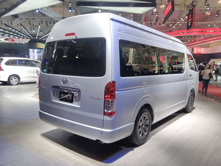 Hiện tại, giá và thời điểm bán ra của Toyota Hiace Luxury tại Indonesia chưa được hãng xe ôtô Toyota công bố.