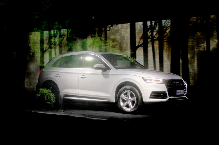 Vào ngày 11/8/2017 tại Vũng Tàu, Audi Việt Nam đã chính thức công bố mẫu xe crossover hạng D cao cấp Audi Q5 2017 mới. Đây là thế hệ Q5 thứ 2 trong lịch sử Audi, được tạo ra nhằm thay thế cho đời đầu tiên đã ra mắt lần đầu từ năm 2008. Audi Q7 thế hệ mới được ra mắt lần đầu trên Thế giới từ triển lãm Paris 2016.