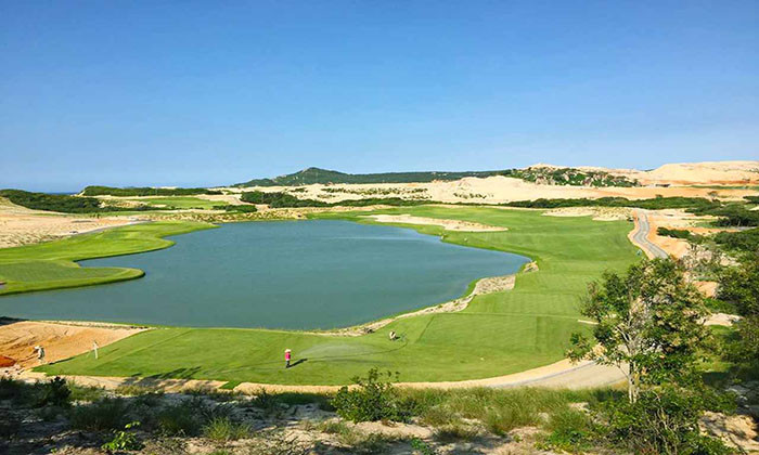 Ngày 27/10/2018, Công ty TNHH KN Cam Ranh - một thành viên của Công ty Cổ phần Đầu tư & Kinh doanh Golf Long Thành đã chính thức khai trương sân Golf KN Cam Ranh (KN Golf Link) 27 hố do huyền thoại Greg Norman thiết kế.