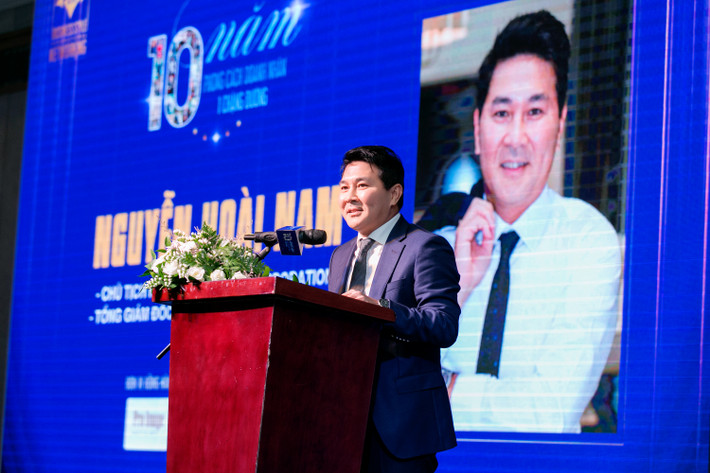 Trong cuộc "chạy đua" vào ghế Phó Chủ tịch phụ trách tài chính của VFF cách đây không lâu, cùng với ông Cấn Văn Nghĩa, doanh nhân Nguyễn Hoài Nam được coi là ứng viên rất nặng ký. Ảnh: NĐT