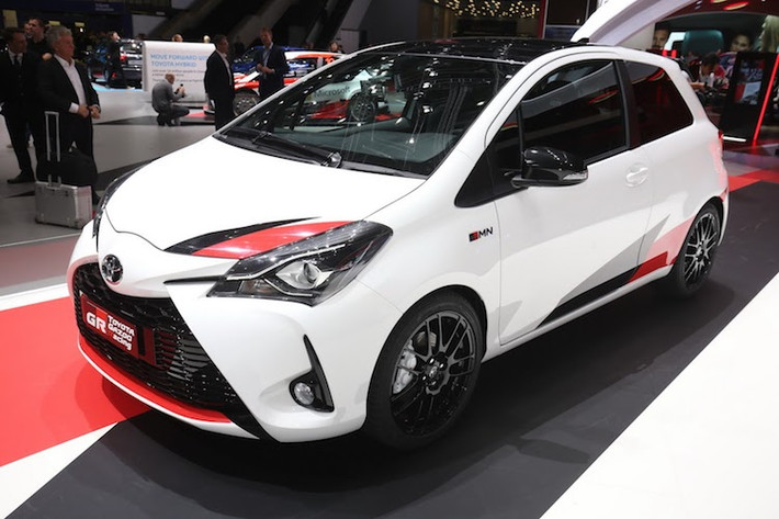 Cung cấp sức mạnh cho Yaris GRMN là khối động cơ 1.8l 4 xi-lanh thẳng hàng với công suất khá lớn là 205 mã lực. Tuy nhiên không giống như các đối thủ đạt công suất tương đương nhờ sử dụng tăng áp, GRMN đã lựa chọn giải pháp siêu nạp cho chiếc xe. Động cơ này được kết hợp với hộp số sàn 6 cấp và hệ dẫn động cầu trước.