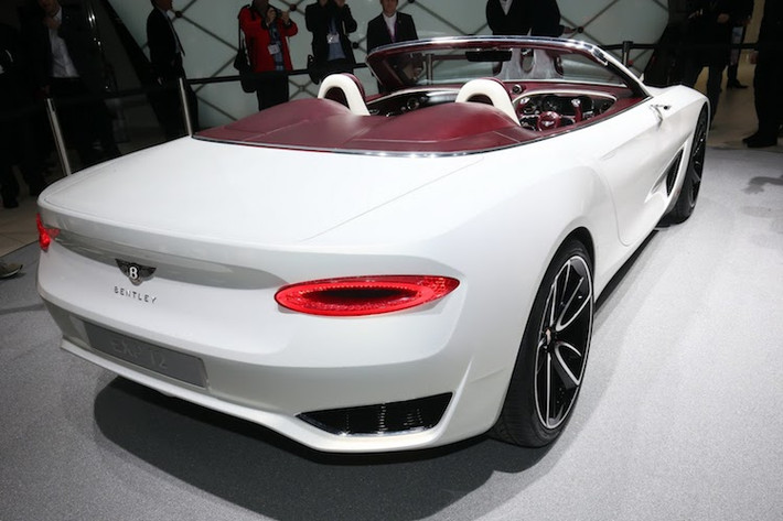 Về thời điểm ra mắt, ông Durheimer đã khẳng định rằng nếu được sản xuất, Bentley EXP 10 Speed 6 sẽ chỉ được tung ra sau khi thế hệ Continental GT mới xuất hiện. Như vậy, chiếc xe sẽ chính thức "trình làng" vào khoảng năm 2018. Tên gọi dự đoán của xe là Barnato, được lựa chọn để vinh danh Woolf “Babe” Barnato - một nhà đầu tư người Anh nằm trong nhóm các dân chơi xe Bentley nổi tiếng ở thập niên 20 với tên gọi Bentley Boys.