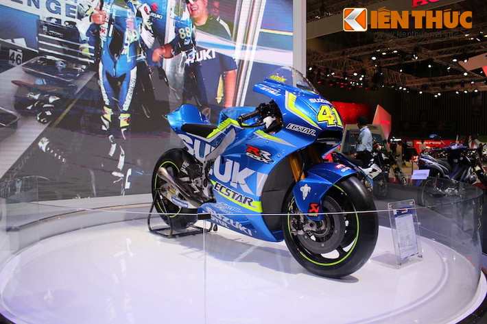 Chính thức ra mắt vào ngày 30/9/2014, Suzuki GSX-RR 2016là mẫu xe đua mới nhất của Suzuki để thi đấu tại giải MotoGP, thay thế cho chiếc GSV-R trước đó. Trên thực tế, Suzuki đã bắt đầu việc phát triển chiếc xe từ năm 2012.