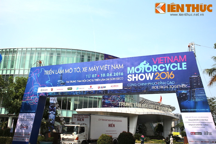  Triển lãm xe máy Việt Nam 2016 mang thông điệp “RIDE HIGH! TOGETHER – Cùng chinh phục đỉnh cao” do Hiệp hội Các nhà sản xuất xe máy Việt Nam (VAMM) và các nhà nhập khẩu xe máy chính hãng phối hợp tổ chức đã kết thúc vào lúc 18h00 ngày 10/04/2016.