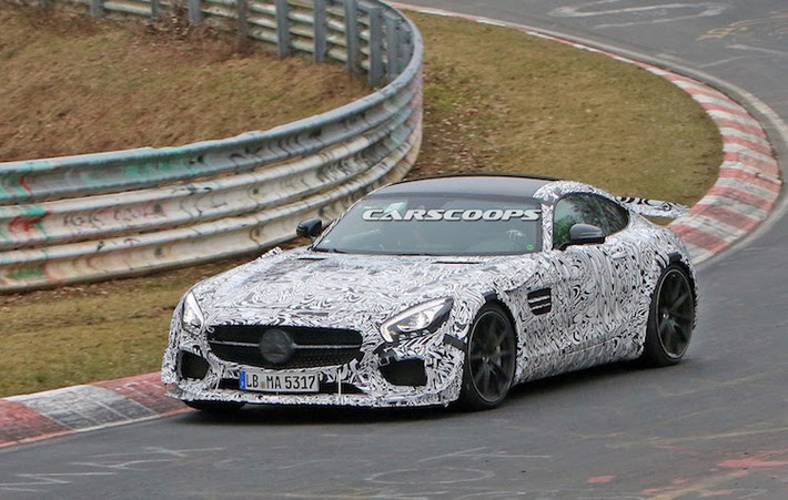Khối động cơ 4.0l V8 tăng áp kép vẫn sẽ vẫn tiếp tục được sử dụng trên AMG GT-R, nhưng có công suất được nâng lên tới khoảng 600 mã lực.