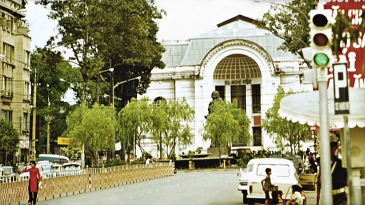 Tòa nhà Hạ Nghị Viện (nhà hát lớn).