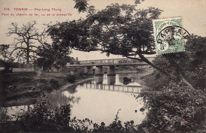 Cầu đường sắt bắc qua sông Thương ở Phủ Lạng Thương.